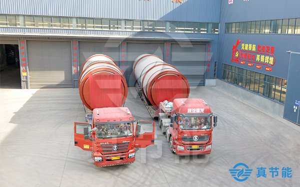 電鍍污泥干化機(jī)運(yùn)輸現(xiàn)場(chǎng)